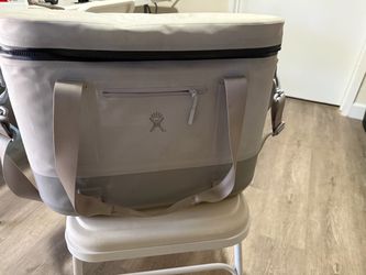 Hydroflask 20L soft cooler
