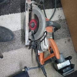 Ridgid 15 Amp 7 And A Quarter Inch Skil Saw