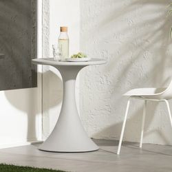 Minimalist Outdoor/indoor Table