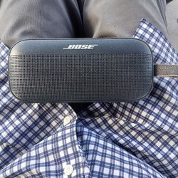Bose Sound Link Flex Bule Tooth Speaker
