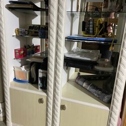 Bookshelves with lights, and there’s bees to go in the middle if you wanted entertainment