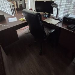 Mac Tabvish Office Desk