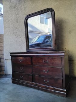 SIX DRAWERS DRESSER