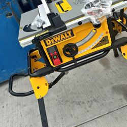 Dewalt 10in Table Saw With Stand 