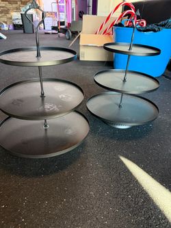 Black Metal 3-Tier Serving Stand – Set of 2
