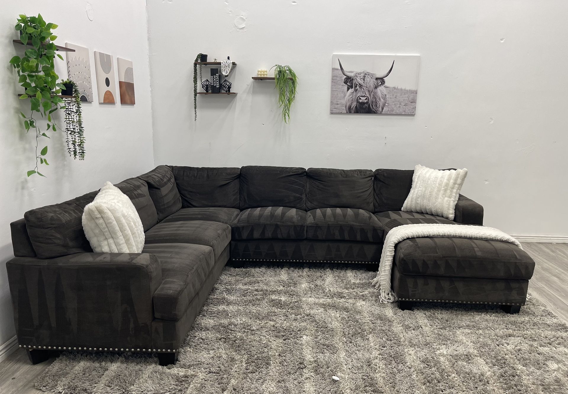 Sectional Couch - Free Delivery 