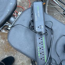 Energy Saver Multi Adapter 