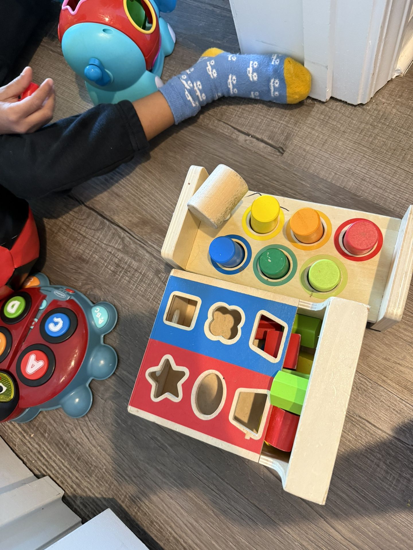 Melissa & Doug Wooden Block Shape Sorter