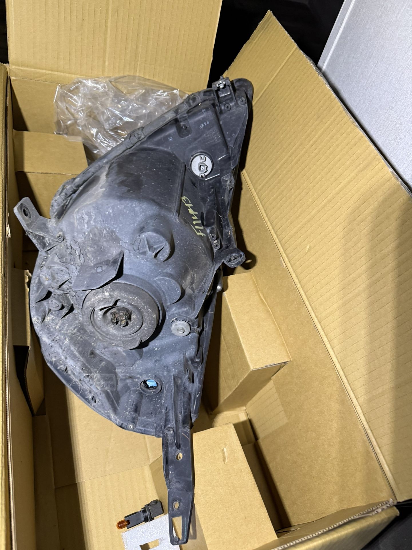 Nissan Fit Headlight 