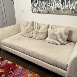 LIVING SPACES Day Bed / Loft II Cream 88" Daybed