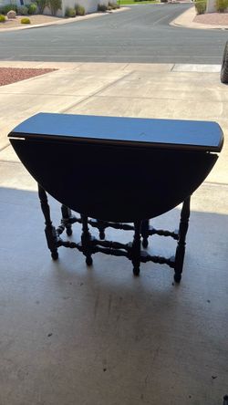 Cherry Wood Drop-Leaf Gateleg Table