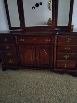 Dresser