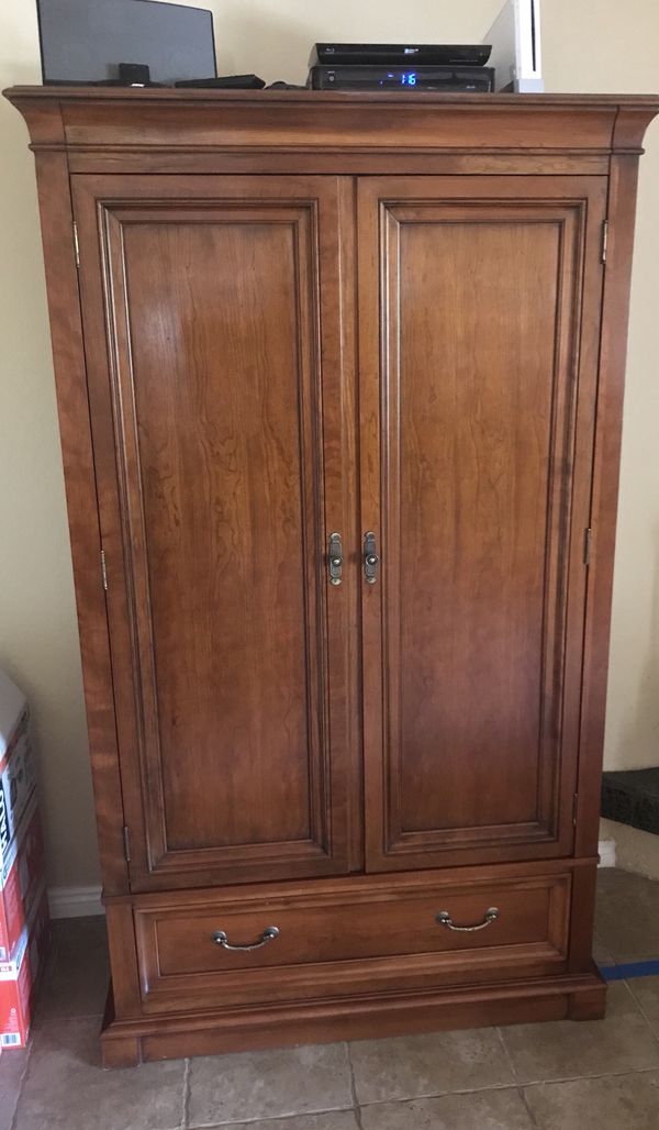 Ethan Allen Armoire Tv Cabinet Furniture In Chandler Az Offerup