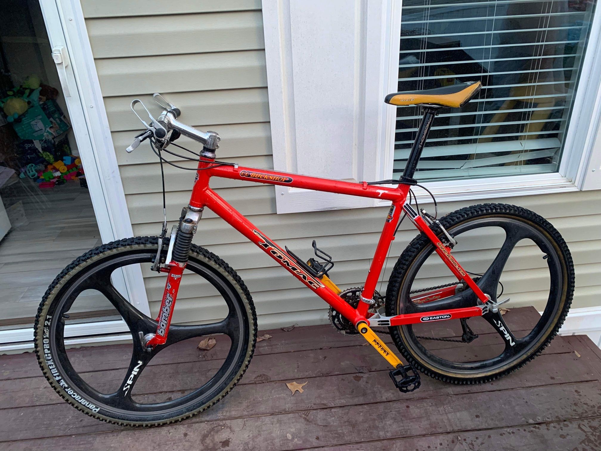 Tomac Buckshot Professional “red” Bike