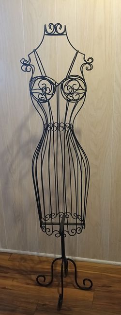 Vintage Metal Dress Form Manniquen. 55" tall.