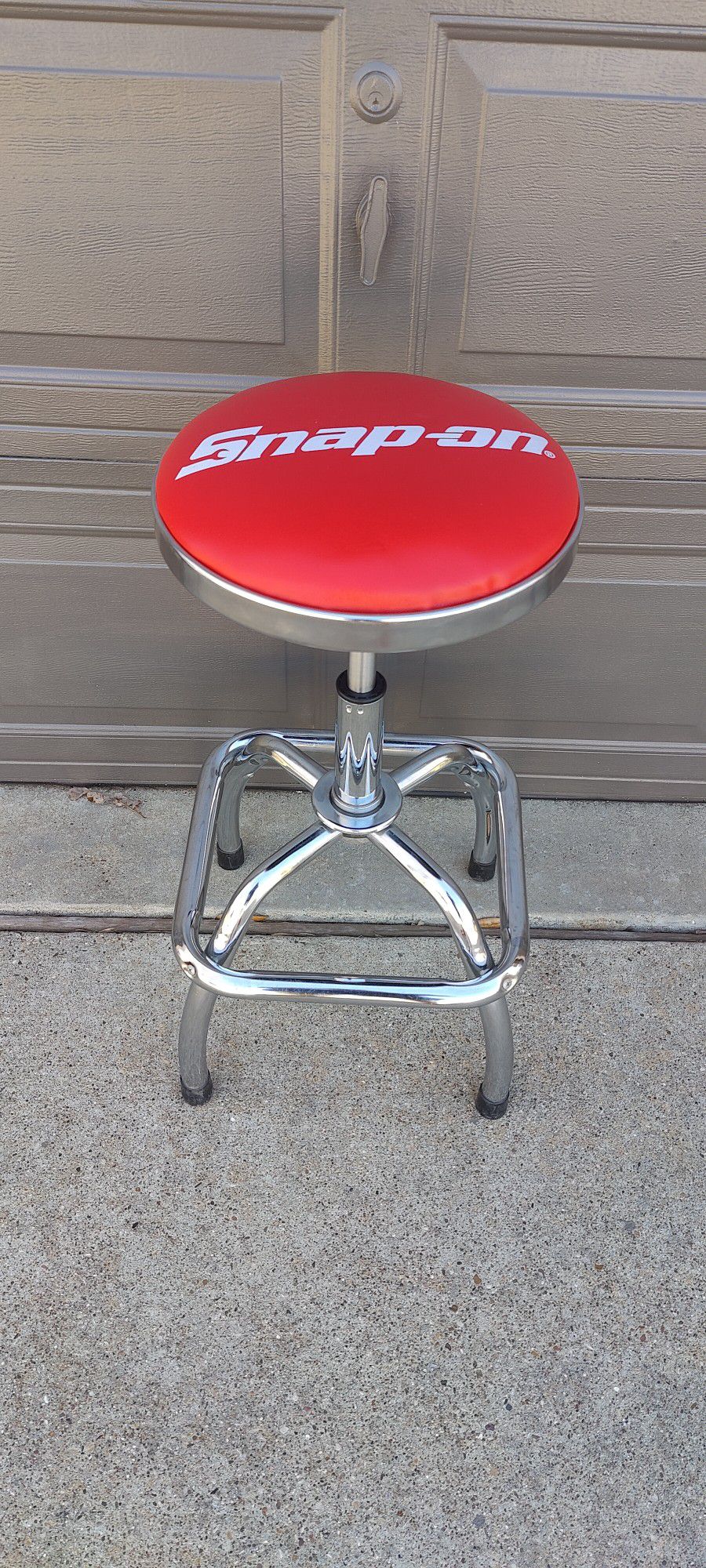 Snap-on  shop garage bar stool