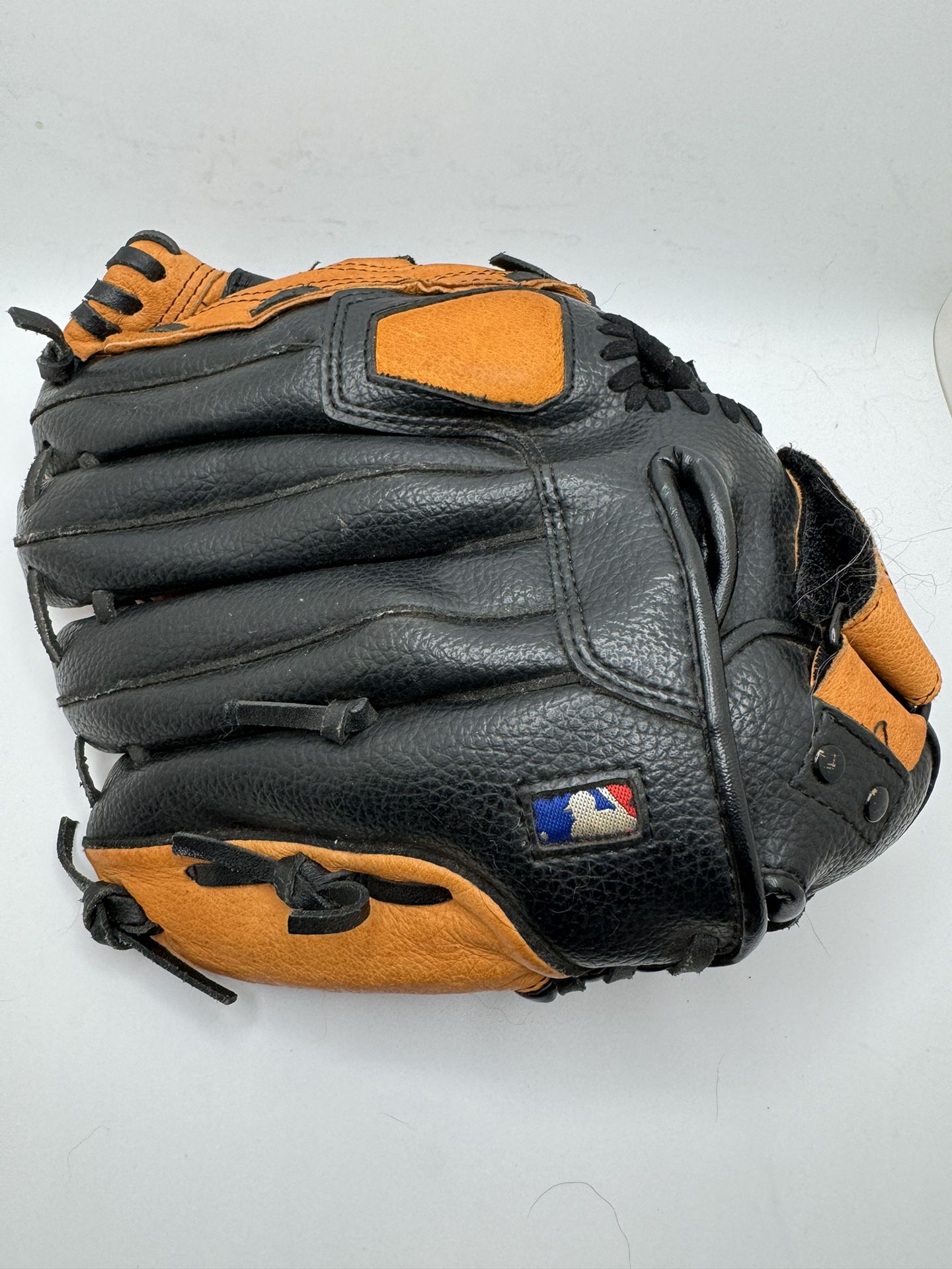Wilson Pro Select A2451 Baseball Glove 11" Inch Leather RHT Right Hand Throw