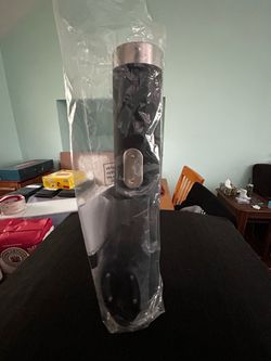 Electric wine opener