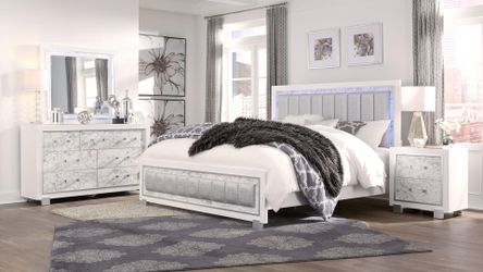 4-Piece Queen Bedroom Set – Bed, Dresser, Mirror & Nightstand | Delivery & Setup Available