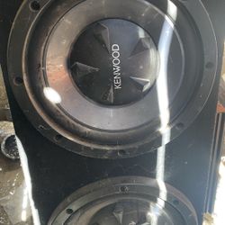 $200 QEA2500.1 MONOBLOCK AMPLIFER & KENWOOSPEAKER