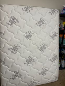 QUEEN SIZE MATTRESS