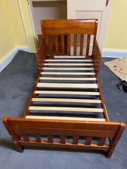 Toddler bed