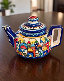 Handmade Ceramic Teapot – New