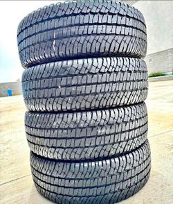 275 65 20 Michelin tires Con 80% de Vida Las 4