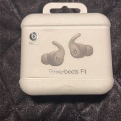 Powerbeats Fit