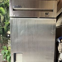 True refrigerator  comercial !