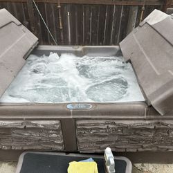 Tuffspa Hot tub 2 Seater Brown
