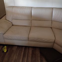 Leather Sectional W/ Ottoman 