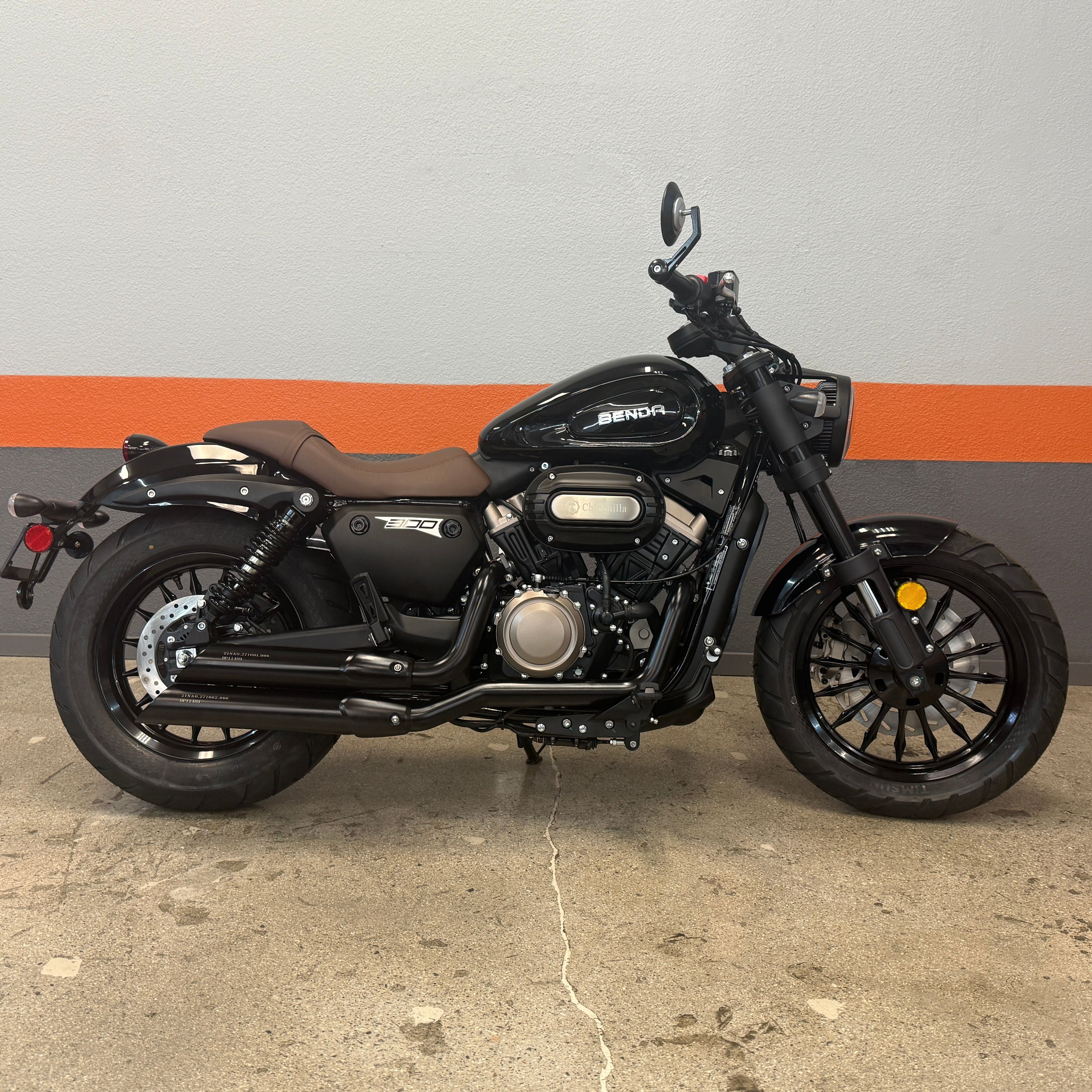 2025 Benda Chinchilla 300