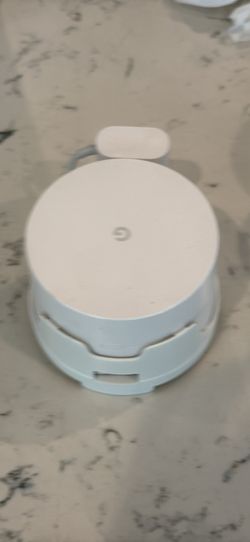 WiFi Outlet Wall Mount Holder [AC1200, 2020 Model Round Plug], Simplest Bracket Stand for WiFi Router and Extender, No Messy Wires, Space Saving White