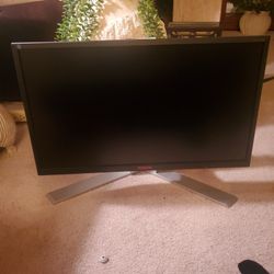 AOC 24" 1MS 2560x1440 165HZ Full Up/Down And Left/Right Swivel, 4 USB Ports 1 DISPLAY, 1 HDMI, USBC, THUNDERBOLT. Excellent Condtion Barely Used.