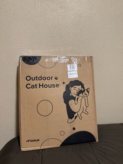 Gasur Outdoor Cat House