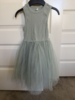 Girls Dress Size 6 - Pickup From Northridge Area 