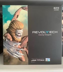 FOR TRADE - With Bonus - Jaw Titan Revoltech kaiyodo amazing yamaguchi