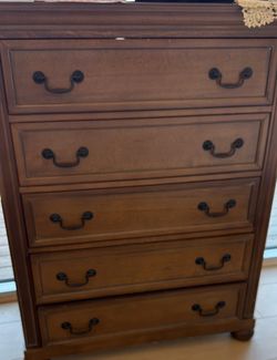 Simmons dresser
