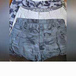 4 Cargo Shorts Bundle 33/34 Waist Levi, Wrangler,  Lee, Arizona Brands Like New