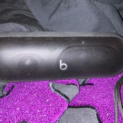 Beats Pill Bluetooth Speaker 