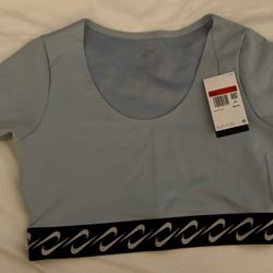 Nike Women's Essential Swoosh Top