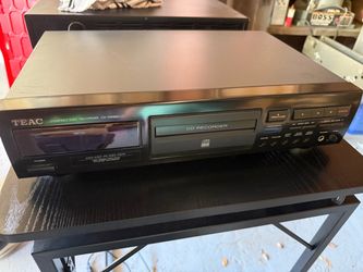 TEAC CD-RW880 Compact Disc Recorder