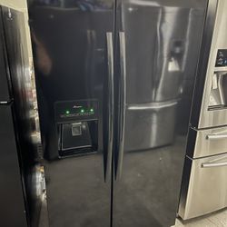 Whirlpool Side By Side Black Refrigerator 