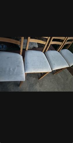 4 Chairs