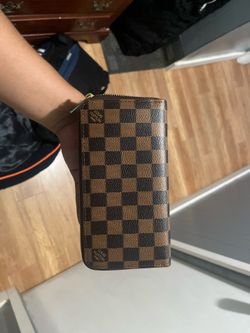 Damier Ebene zippy wallet
