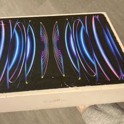 iPad Pro 12.9in. 6th Gen 128gb Wi-Fi Only 