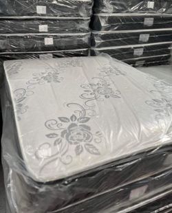 Full Size Deluxe Mattress 