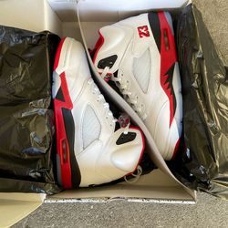Nike Air Jordan Retro 5 Fire Red White Black Size 8.5