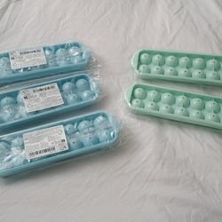 CIRCLE BALL PLASTIC ICE TRAYS WITH LID $2 EACH
